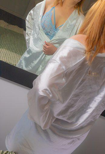 Kimberlie, honey blonde, 36, escort at Paris in Lower Hutt, Wellington (photo 4)